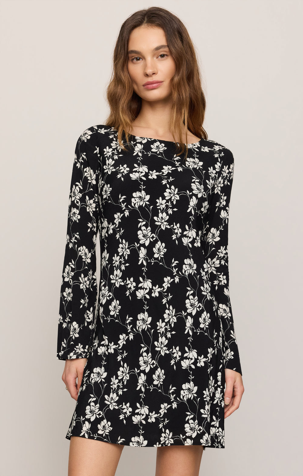 ZD261641_BLK_FRONT_bdf7300d-daa7-4fc6-8671-083192ba8e05